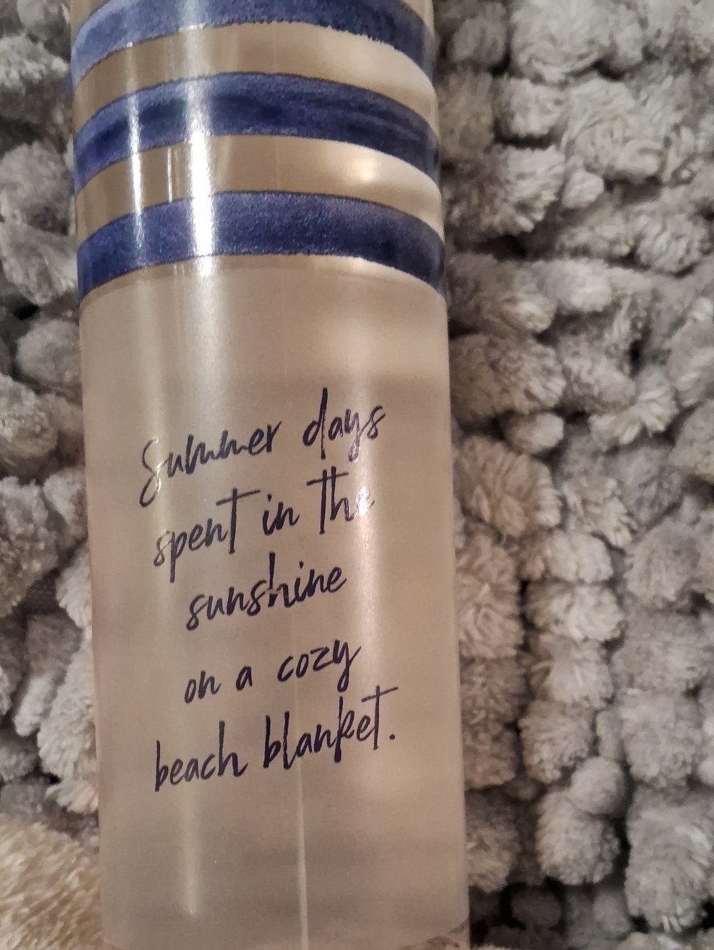 Bath & Body Works Beachfront Blanket Fragrance Mist - Blue & Pink - Picture 2 of 2